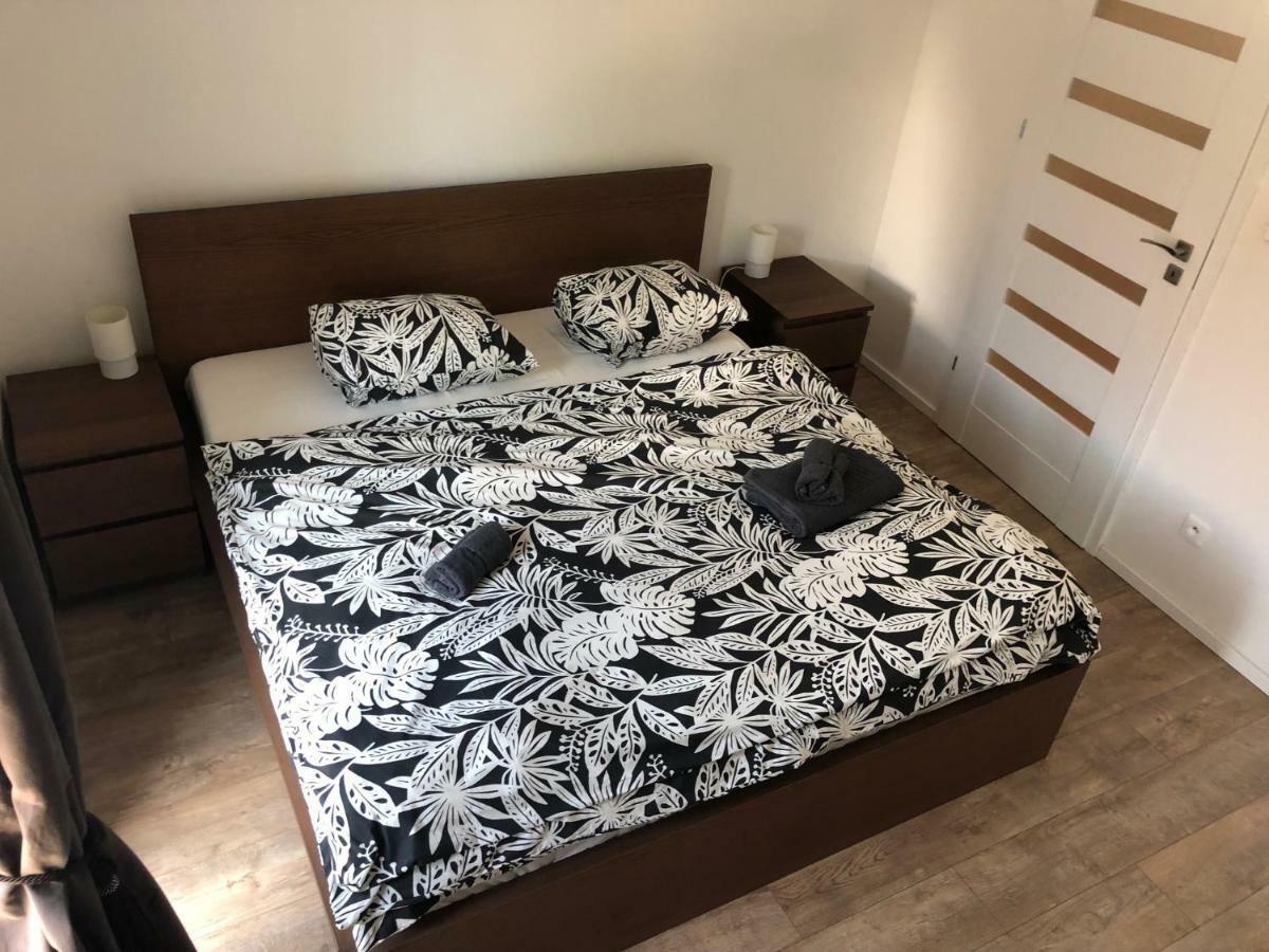 Apartman V Centre Michaloviec Michalovce Exteriér fotografie
